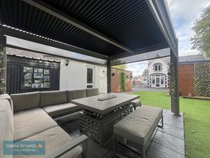 Covered Seating area- click for photo gallery